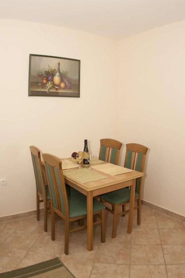 Apartments Simovic Tučepi Zewnętrze zdjęcie