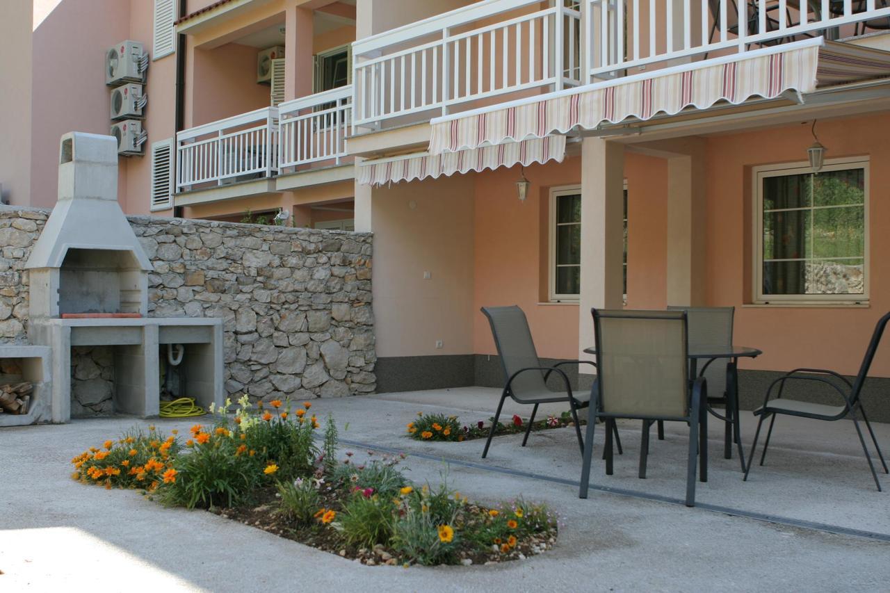 Apartments Simovic Tučepi Zewnętrze zdjęcie