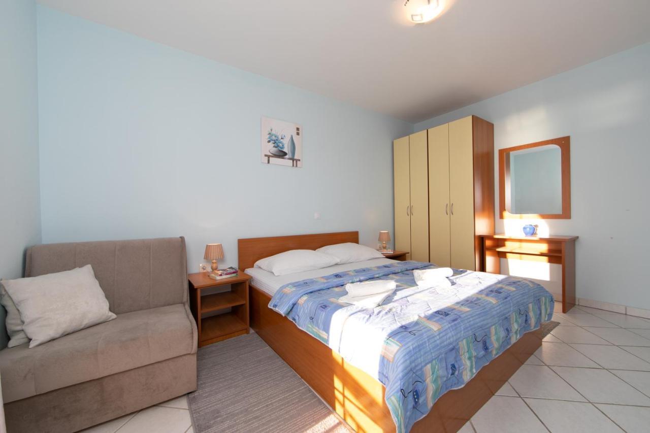 Apartments Simovic Tučepi Zewnętrze zdjęcie