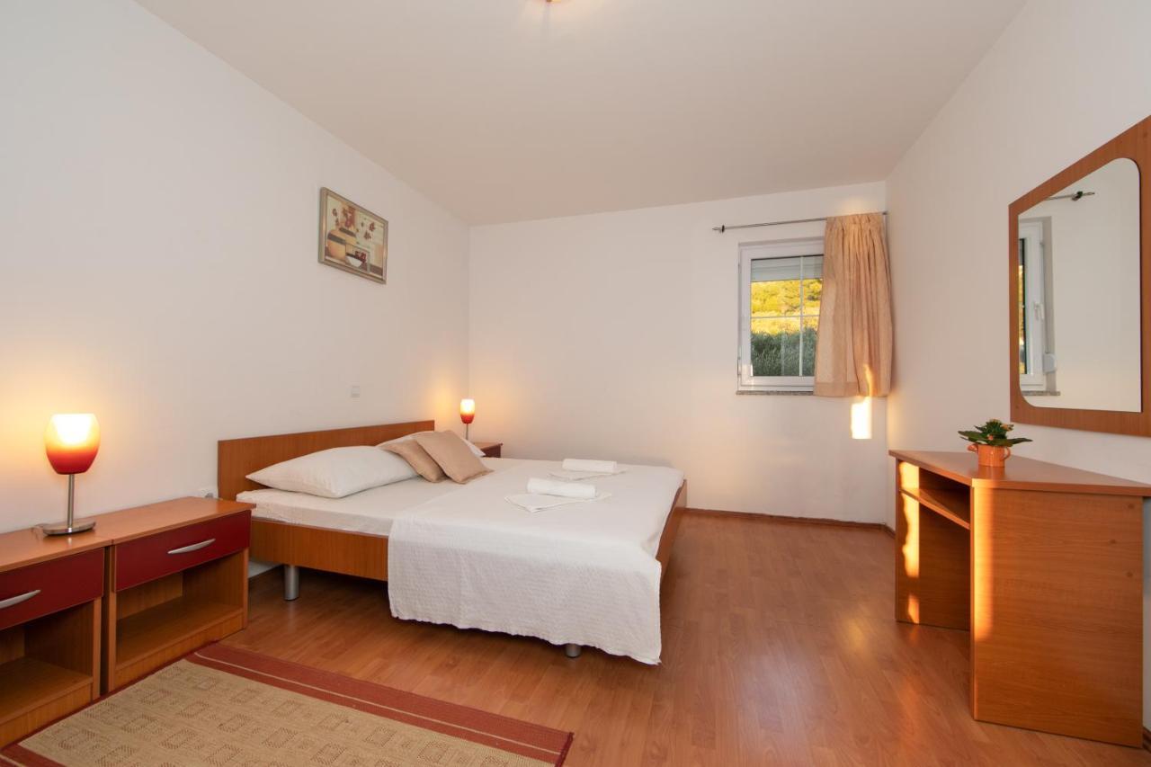 Apartments Simovic Tučepi Zewnętrze zdjęcie