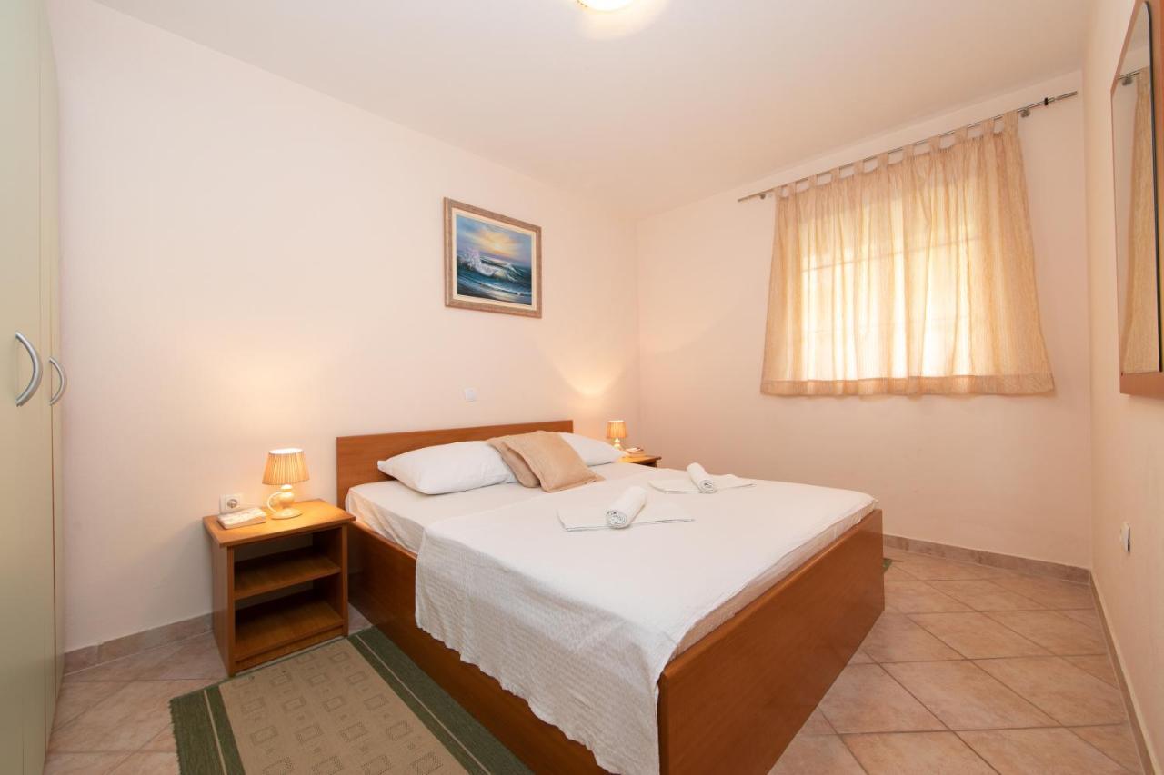 Apartments Simovic Tučepi Zewnętrze zdjęcie