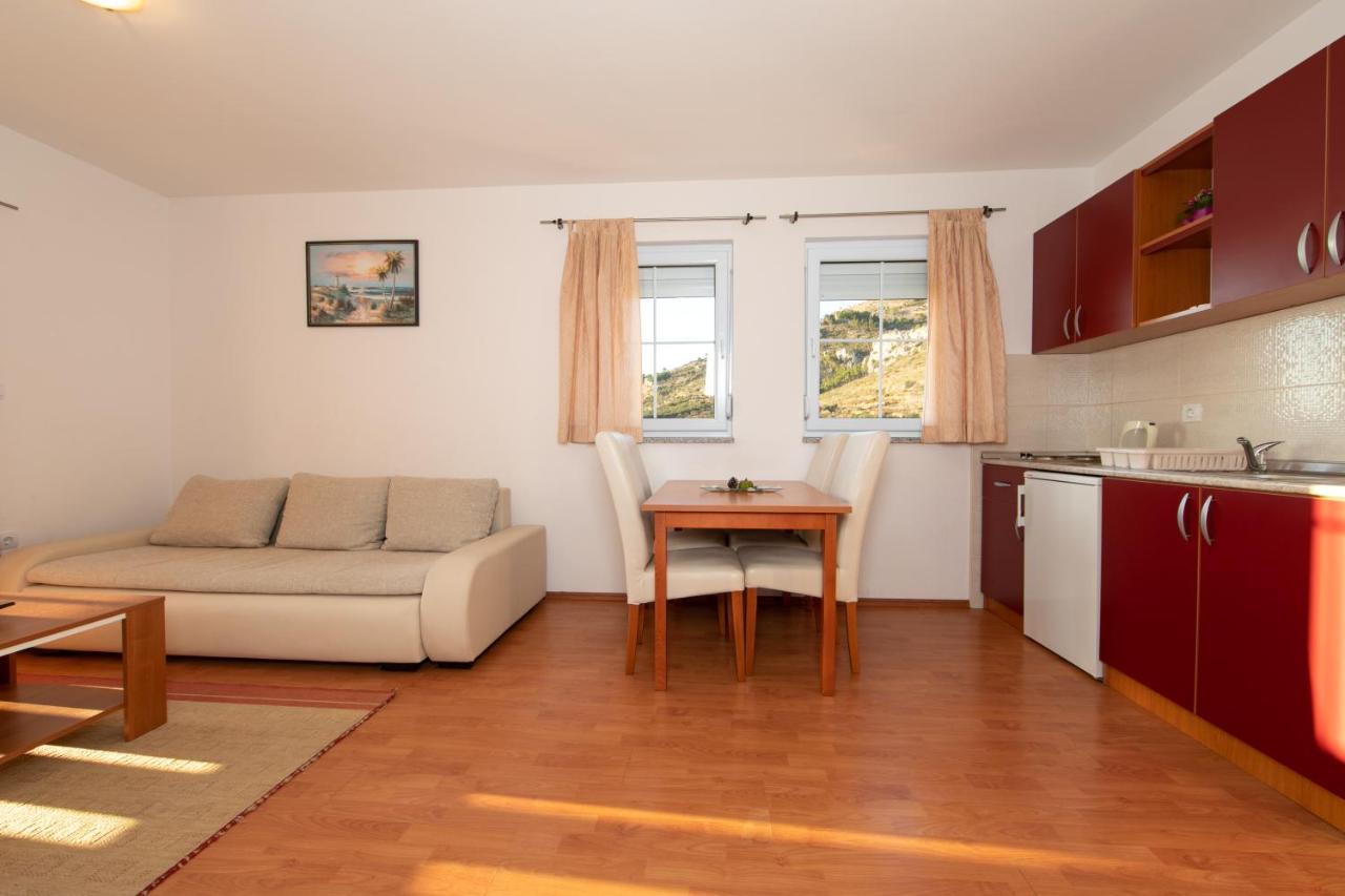 Apartments Simovic Tučepi Zewnętrze zdjęcie