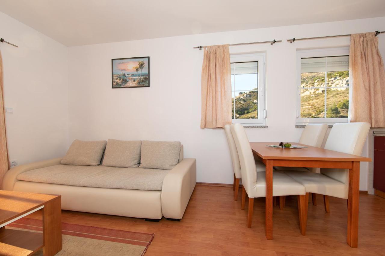 Apartments Simovic Tučepi Zewnętrze zdjęcie