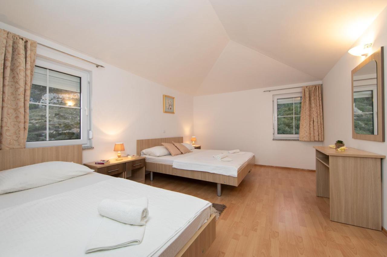 Apartments Simovic Tučepi Zewnętrze zdjęcie